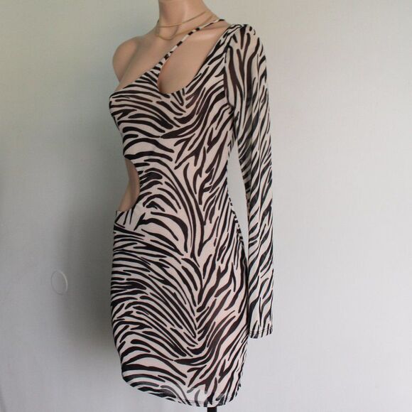 🆕️The Maddie// Ivory Zebra Asymmetrical Mesh Dress w/ cut out detail - Picture 9 of 9